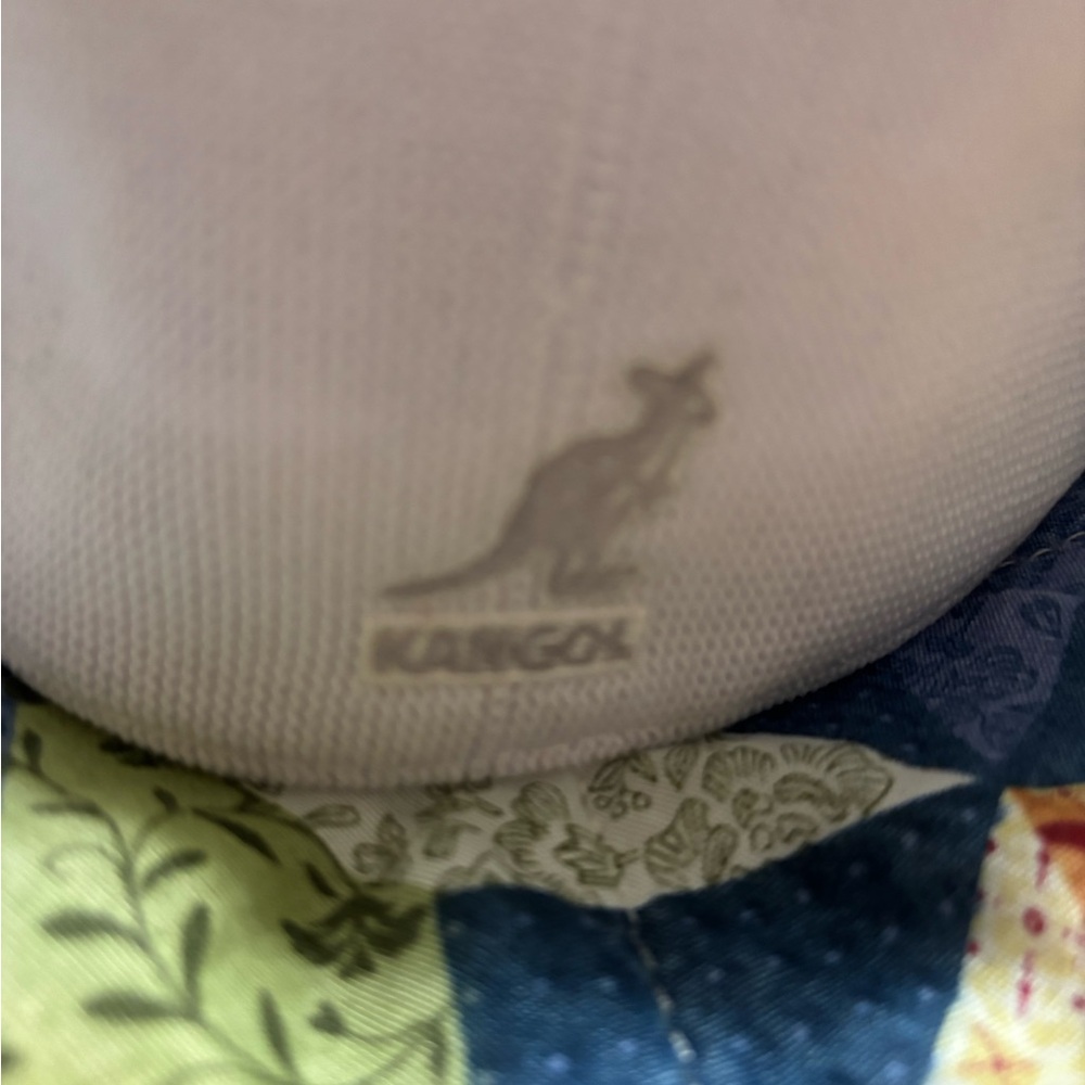 Kangol White NWOT Knit Hat Tropical 507 Ventair XL cap
